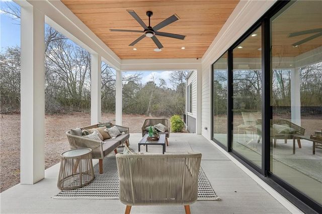 235 Winterberry NW Way, Roswell, GA 30075