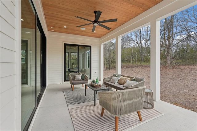 235 Winterberry NW Way, Roswell, GA 30075