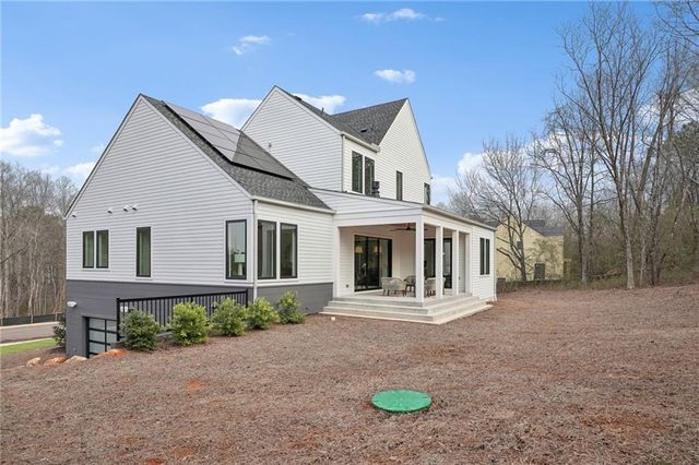 235 Winterberry NW Way, Roswell, GA 30075