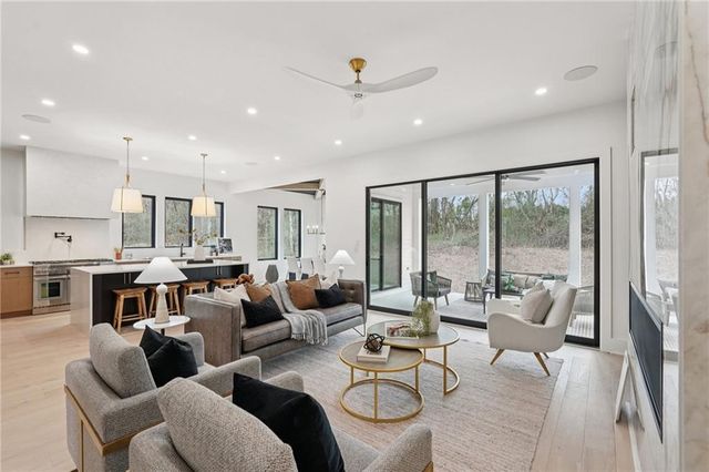 235 Winterberry NW Way, Roswell, GA 30075