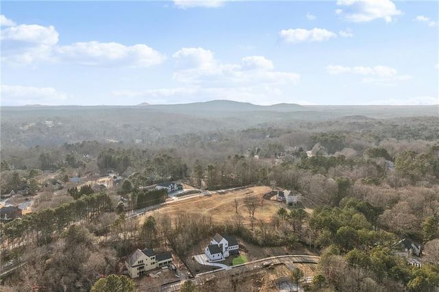 235 Winterberry NW Way, Roswell, GA 30075