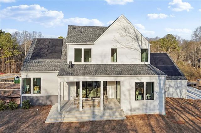 235 Winterberry NW Way, Roswell, GA 30075