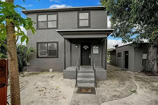 904 4th Street 2, West Palm Beach, FL 33401