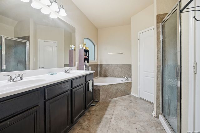 313 Brook Shadow, Cibolo, TX 78108