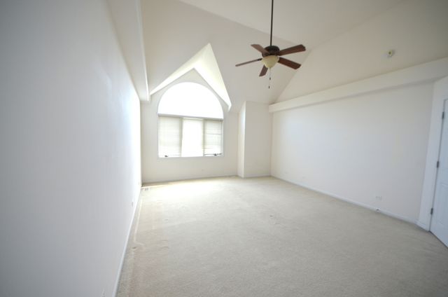 1577 S Kembley Avenue, Palatine, IL 60067