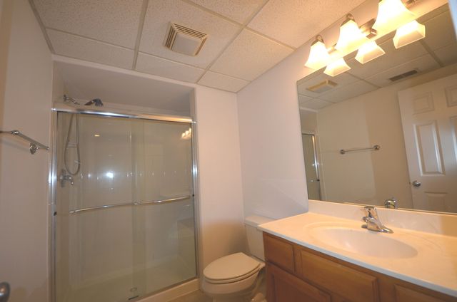 1577 S Kembley Avenue, Palatine, IL 60067