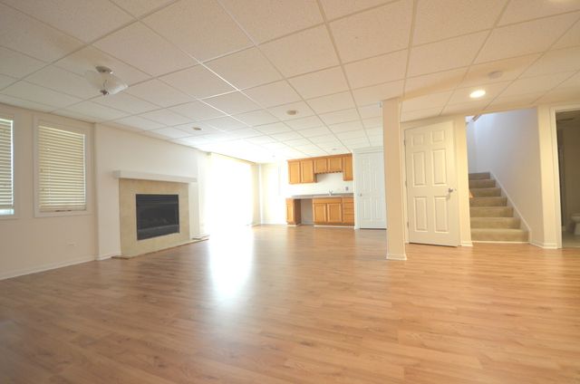 1577 S Kembley Avenue, Palatine, IL 60067