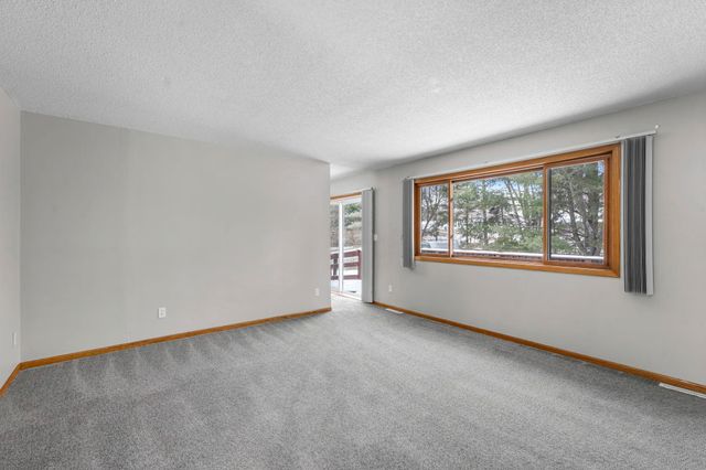 6126 Cougar Trail, North Branch, MN 55056