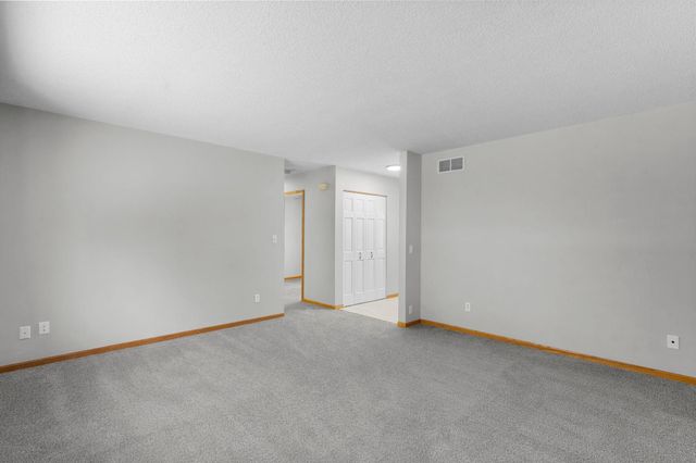 6126 Cougar Trail, North Branch, MN 55056