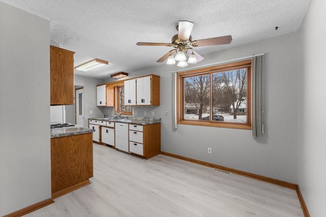 6126 Cougar Trail, North Branch, MN 55056