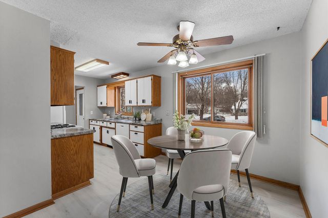 6126 Cougar Trail, North Branch, MN 55056