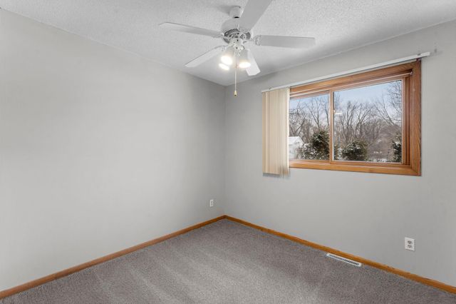 6126 Cougar Trail, North Branch, MN 55056