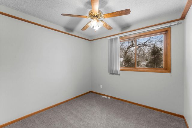 6126 Cougar Trail, North Branch, MN 55056