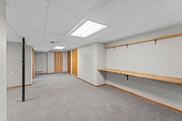 6126 Cougar Trail, North Branch, MN 55056