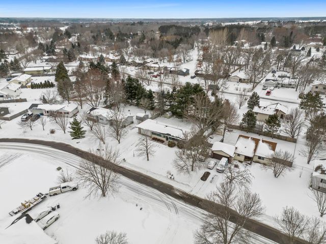 6126 Cougar Trail, North Branch, MN 55056