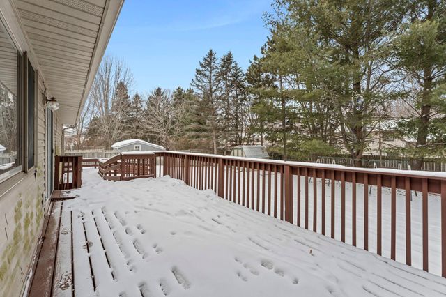 6126 Cougar Trail, North Branch, MN 55056