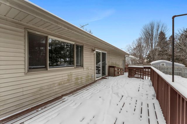 6126 Cougar Trail, North Branch, MN 55056