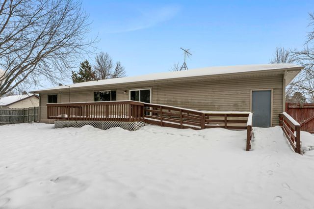 6126 Cougar Trail, North Branch, MN 55056