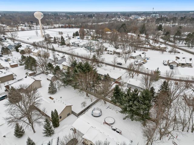 6126 Cougar Trail, North Branch, MN 55056