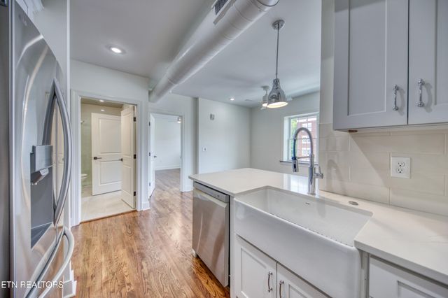 2730 E Magnolia Ave Unit 303, Knoxville, TN 37914