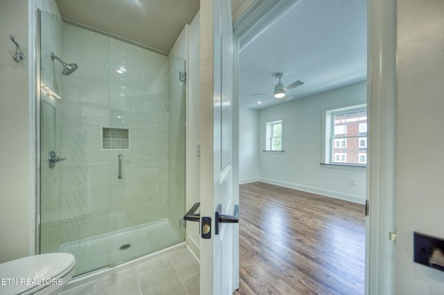 2730 E Magnolia Ave Unit 303, Knoxville, TN 37914