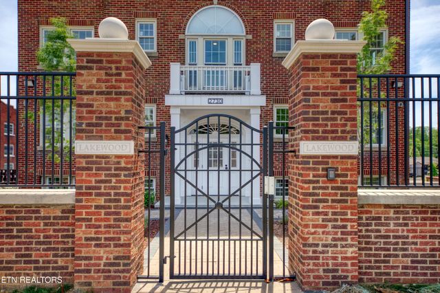 2730 E Magnolia Ave Unit 303, Knoxville, TN 37914