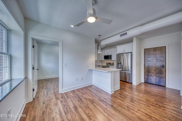 2730 E Magnolia Ave Unit 303, Knoxville, TN 37914
