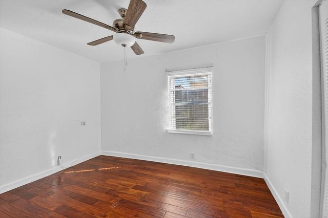 1011 W Lakewood Road, West Palm Beach, FL 33405