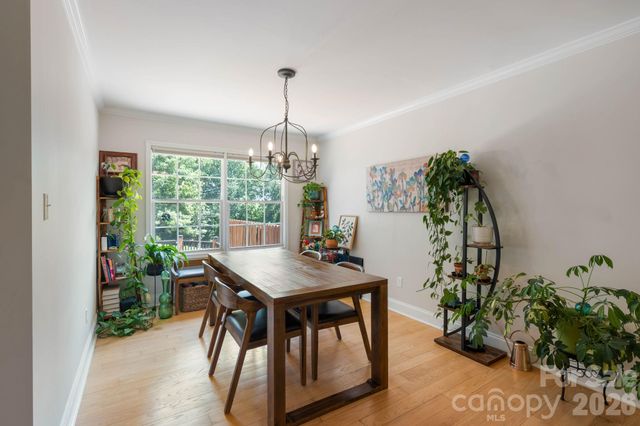 843 W J Street, Newton, NC 28658
