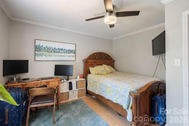843 W J Street, Newton, NC 28658