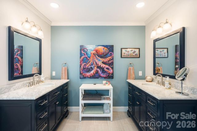 843 W J Street, Newton, NC 28658