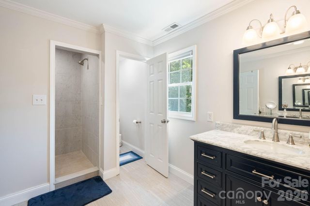 843 W J Street, Newton, NC 28658