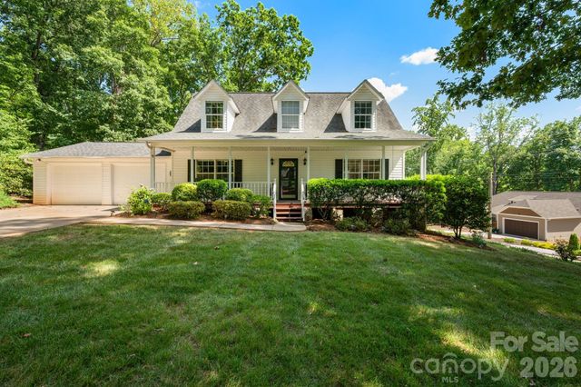843 W J Street, Newton, NC 28658