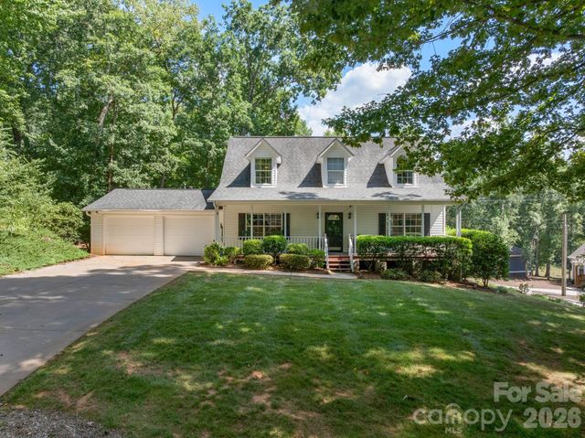 843 W J Street, Newton, NC 28658