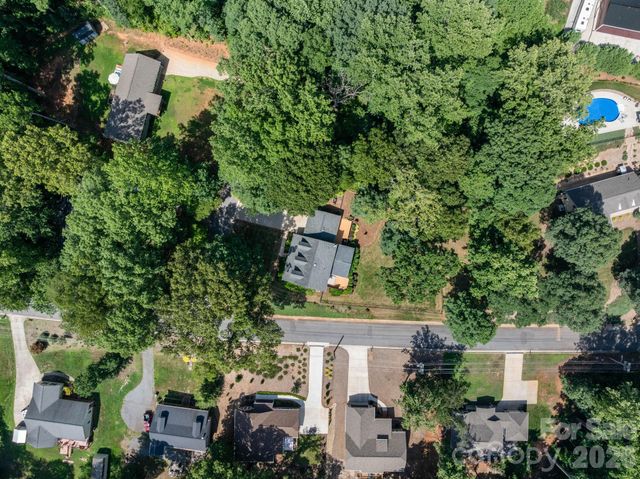 843 W J Street, Newton, NC 28658