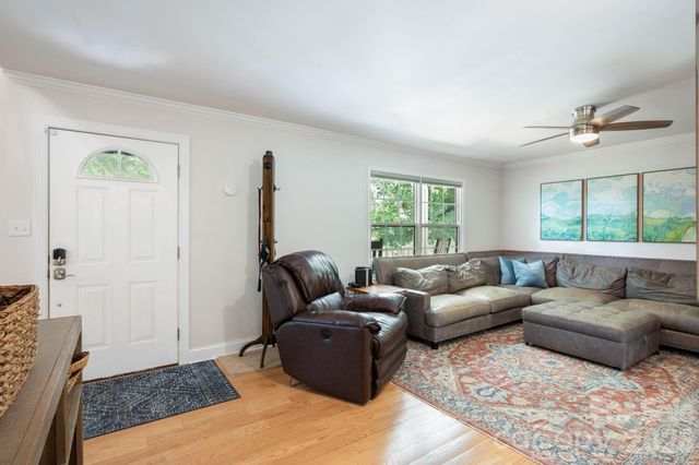843 W J Street, Newton, NC 28658