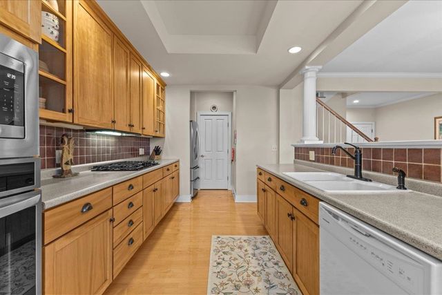 99 Fairway Drive, South Burlington, VT 05403