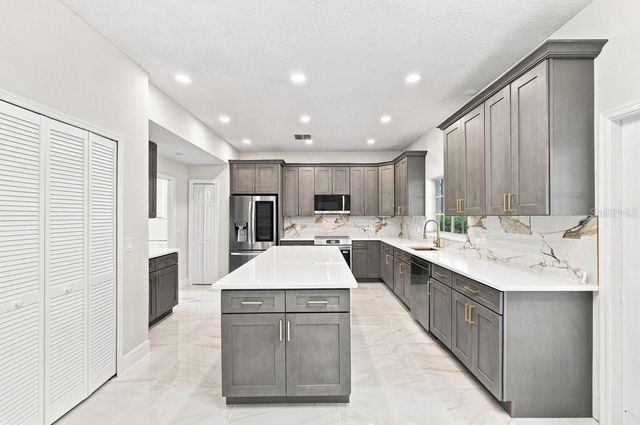 206 HAMMOCK DUNES PLACE, Orlando, FL 32828