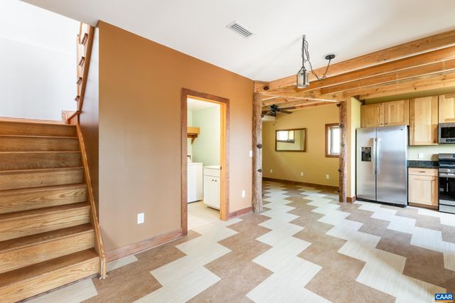 407 FARMVIEW RD, Stanardsville, VA 22973