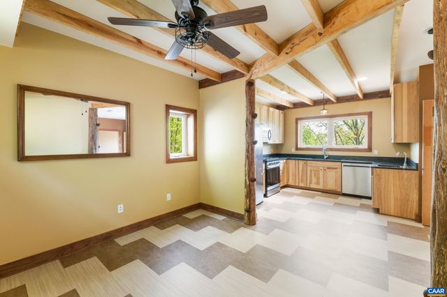 407 FARMVIEW RD, Stanardsville, VA 22973