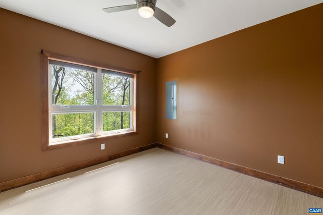 407 FARMVIEW RD, Stanardsville, VA 22973