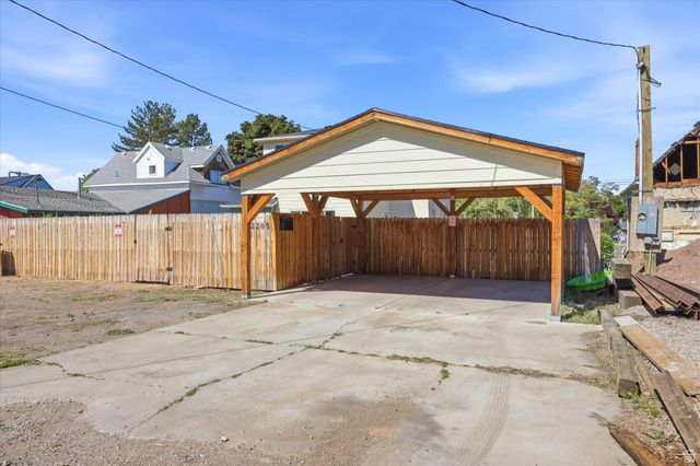 2265 S 700 E, Salt Lake City, UT 84106