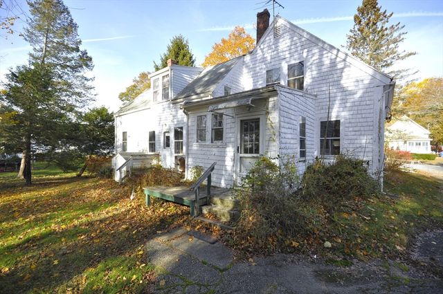 479 Central St, East Bridgewater, MA 02333