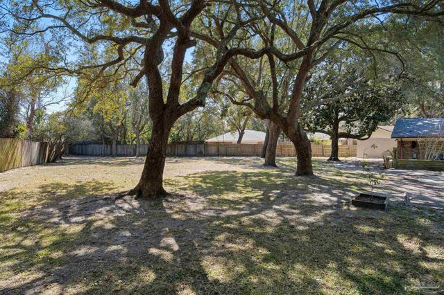 3066 Rosa Del Villa Dr, Gulf Breeze, FL 32563