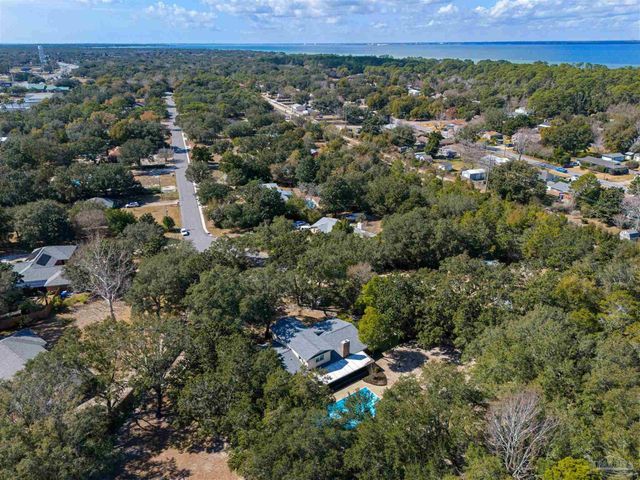 3066 Rosa Del Villa Dr, Gulf Breeze, FL 32563