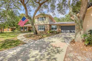 3066 Rosa Del Villa Dr, Gulf Breeze, FL 32563