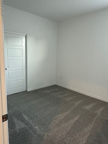 9733 Redwood Cascade Street, Las Vegas, NV 89143