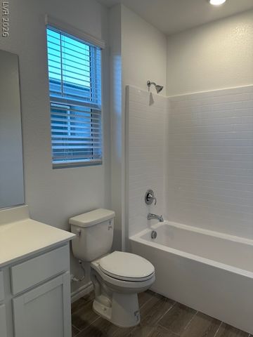 9733 Redwood Cascade Street, Las Vegas, NV 89143
