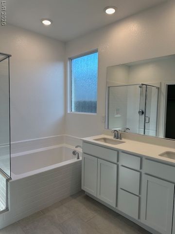 9733 Redwood Cascade Street, Las Vegas, NV 89143