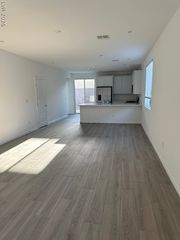 9733 Redwood Cascade Street, Las Vegas, NV 89143